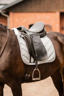 Horze Victoria Dressurschabracke -Reitsportbedarf Verkäufe 2024 17430 twg 04