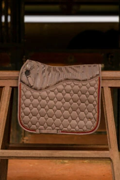 Horze Kenya Dressurschabracke -Reitsportbedarf Verkäufe 2024 17454 753 06