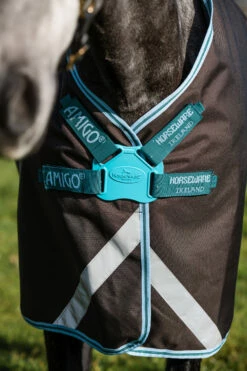 Horseware Amigo Bravo 12 Plus Weidedecke Disc-Verschluss, 250g 14 Horseware Amigo Bravo 12 Plus Weidedecke Disc-Verschluss, 250g -Reitsportbedarf Verkäufe 2024 320368 DG TUB 3