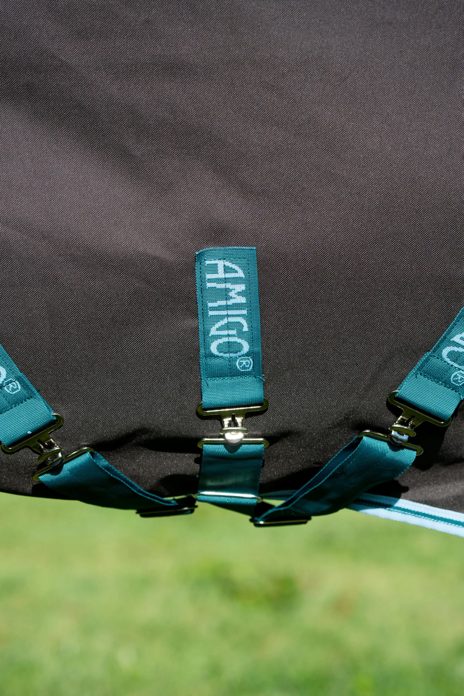 Horseware Amigo Bravo 12 Plus Weidedecke Disc-Verschluss, 250g 8 Horseware Amigo Bravo 12 Plus Weidedecke Disc-Verschluss, 250g – Bild 6