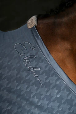 Eskadron Essence 22/23 Fleece Stamp Abschwitzdecke -Reitsportbedarf Verkäufe 2024 342553 DLB 4