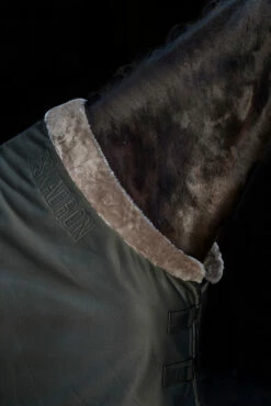 Eskadron Essence 22/23 Jersey FauxFur Abschwitzdecke 10 Eskadron Essence 22/23 Jersey FauxFur Abschwitzdecke -Reitsportbedarf Verkäufe 2024 342563 DOGR 2