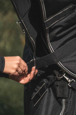 Back On Track Obsidian Weidedecke, 300g -Reitsportbedarf Verkäufe 2024 345232 BL 07