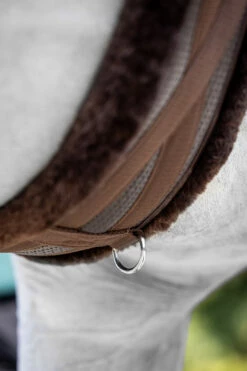 LeMieux Anatomischer Sattelgurt Mit Fleeceüberzug -Reitsportbedarf Verkäufe 2024 N7QQ3 780 04